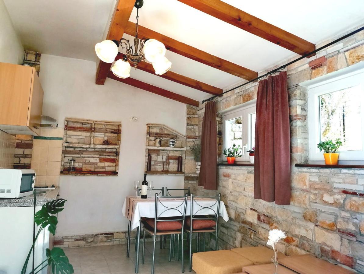 Nice Apartment Montepozzo With Private Garden Ровинь Экстерьер фото