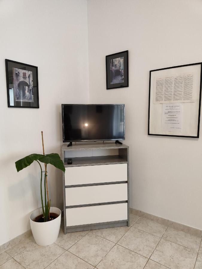 Nice Apartment Montepozzo With Private Garden Ровинь Экстерьер фото